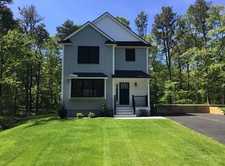 3 Mark Ln, Harwich Port, MA 02646