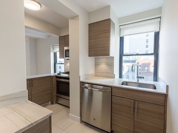 5th image of 400 E 57th St APT 5C
