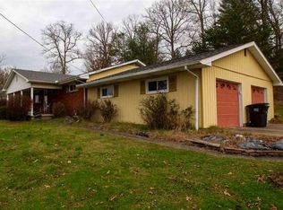 323 Redbud Dr, Ashland, KY 41102