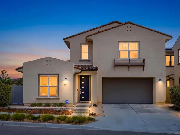 9111 W Bluff Pl, Santee, CA 92071