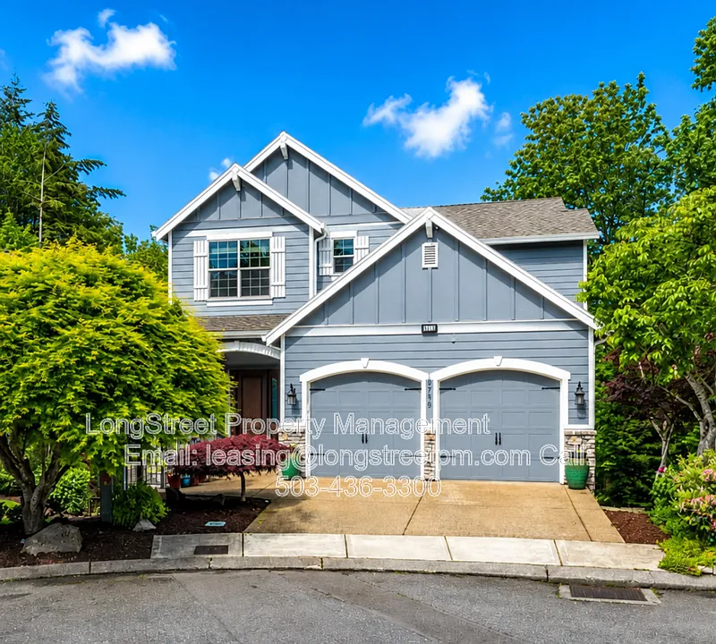 9739 NW Henry Ct