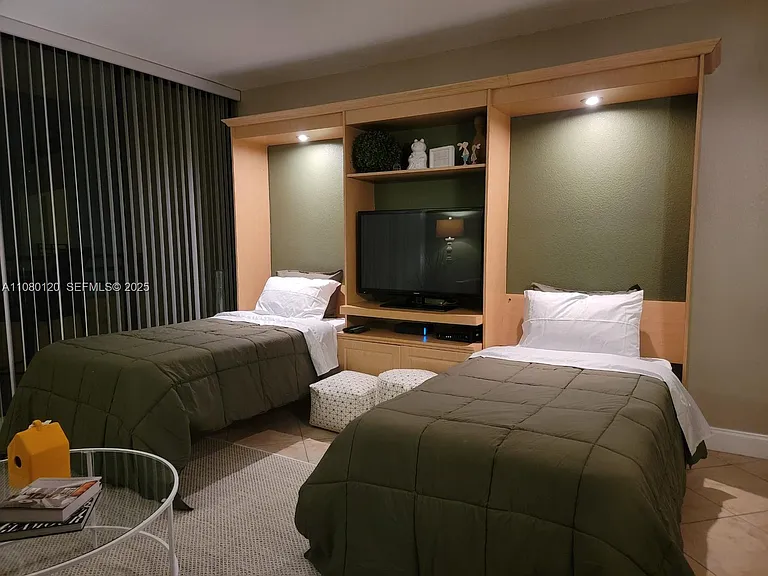 3505 S Ocean Dr #407 — Photo 18