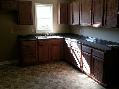 3rd image of 183 Campbell St APT 106