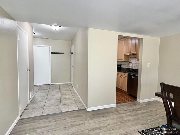 3rd image of 691 Skynob Dr #691
