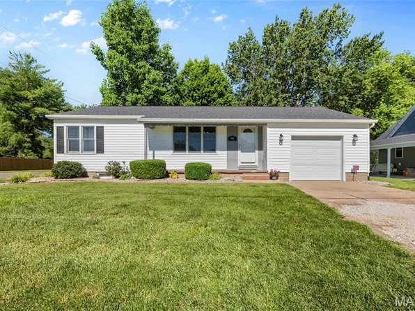 501 Jacob St, Saint Jacob, IL 62281