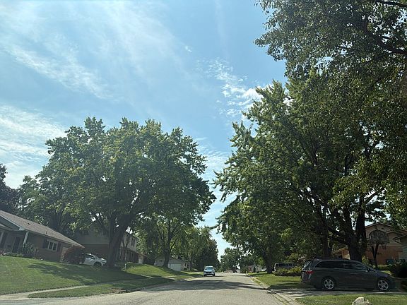 5th image of 825 Gleneagle Dr