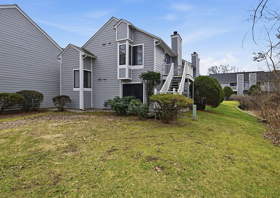 1st image of 367 Nassau Dr #367