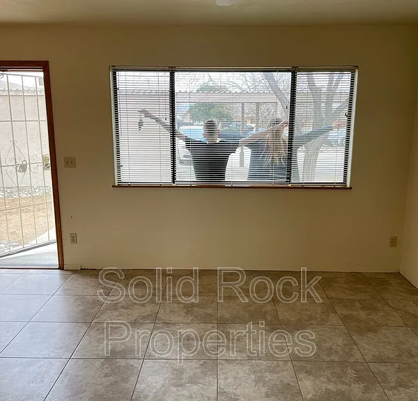 3230 N Victor Rd #C — Photo 9