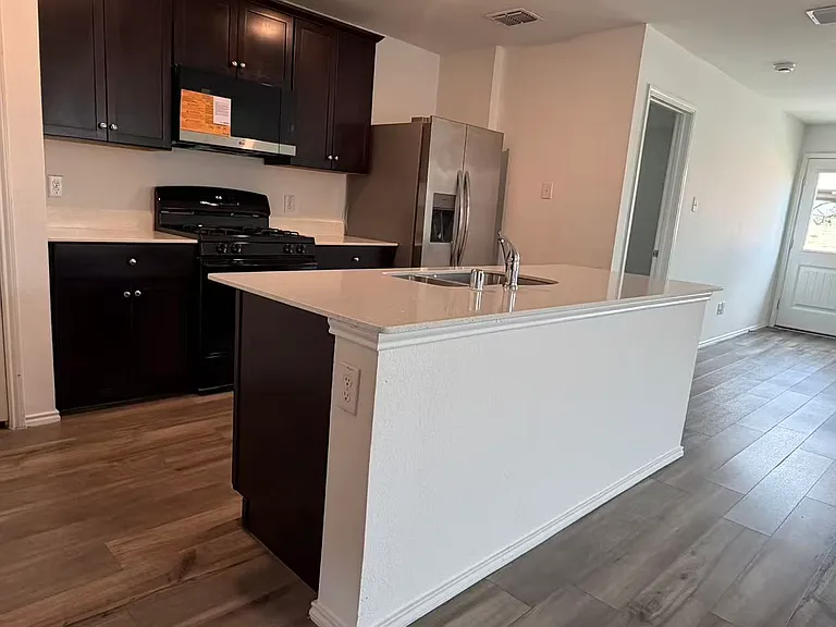 405 Laurenbrooke Dr — Photo 27