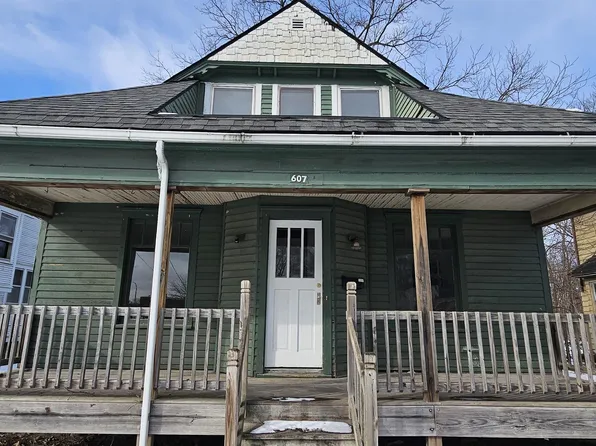 607 Logan Ave, Waterloo, IA 50703