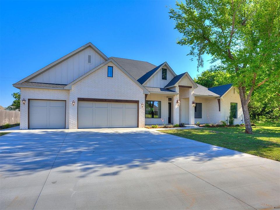 1st image of 3700 Hunter Glen Dr
