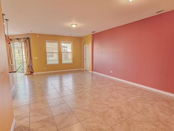 5th image of 3925 Parkhouse Dr