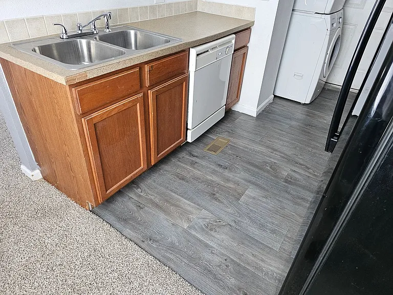12211 Prudie Cir #A — Photo 7