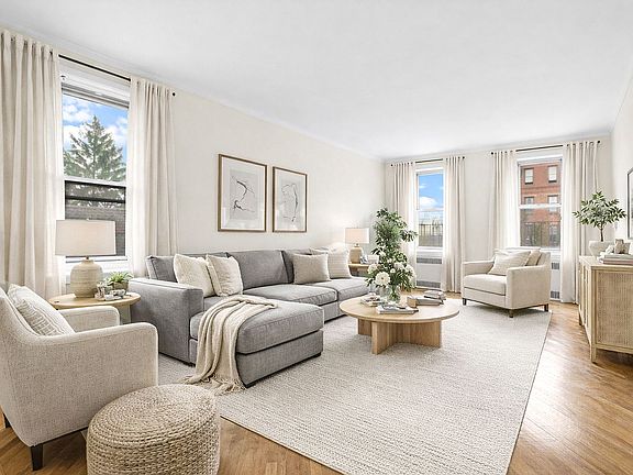 4th image of 11809 83rd Ave APT 4E