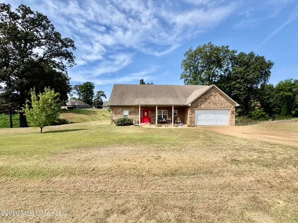 119 American River Dr, Lake Cormorant, MS 38641