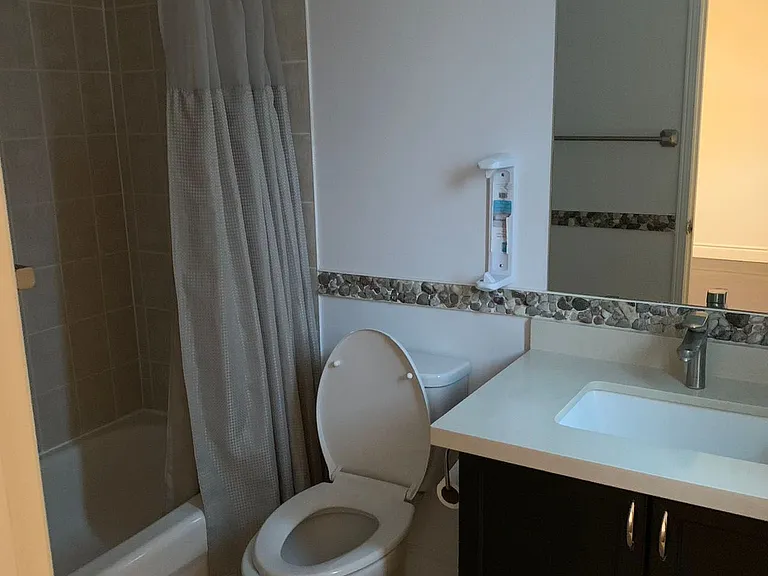 106 Burgess Cres — Photo 7