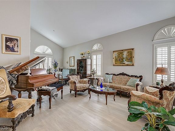 5th image of 295 Vallarte Dr