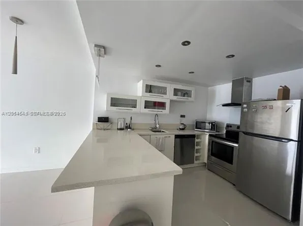 7928 West Dr, Miami Beach, FL