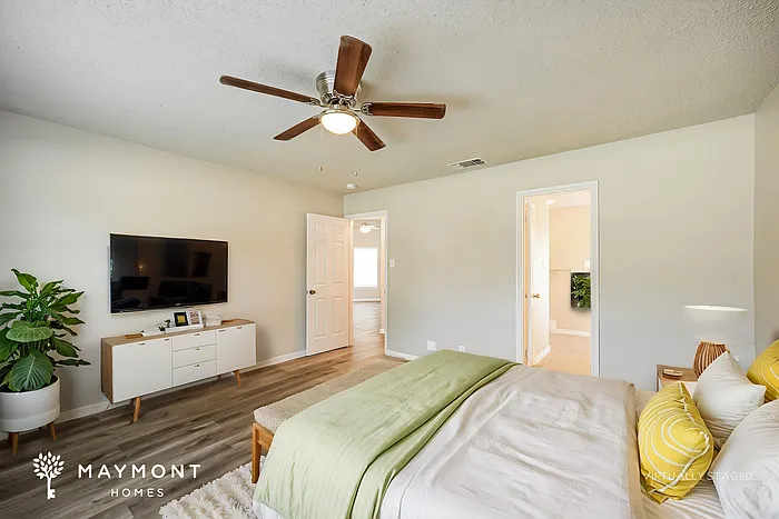9710 Dugas Dr — Photo 14