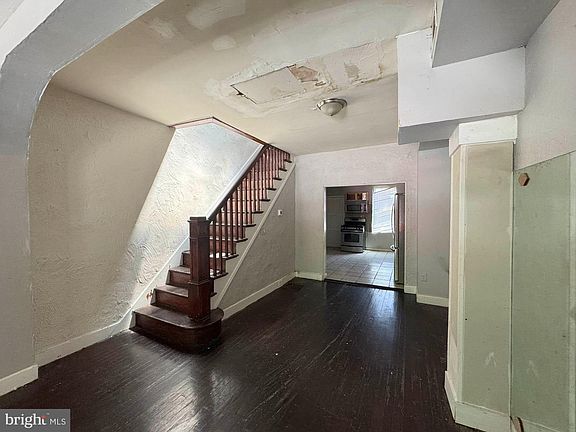4th image of 411 N Ellwood Ave