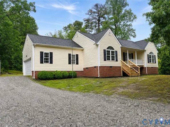3811 West St, Chester, VA 23831