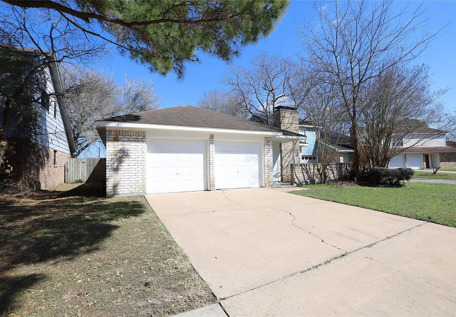 3 bed, 2.0 bath, 1529 sqft, $1,950 — Photo 3