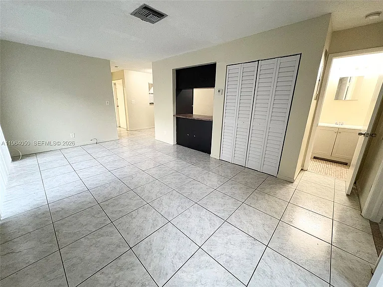 813 SW 10th St #B — Photo 1