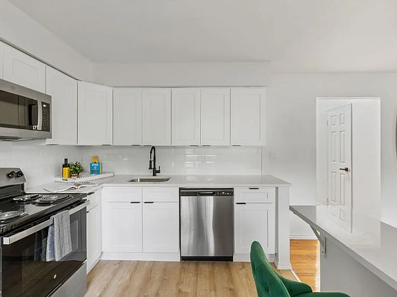 2nd image of 300 Blue Spring Rd #9ec4cd28a
