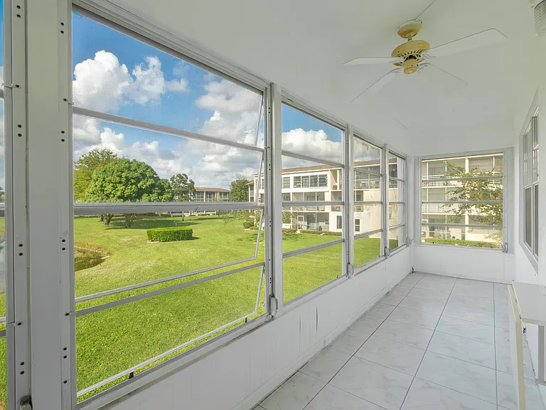 351 Mansfield Dr #351 — Photo 5