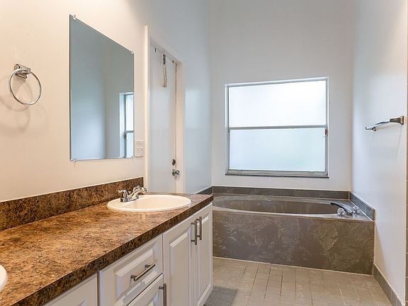 0576143f-27c6-4802-9e86-8c0251a1b25c-w_1500-h_1000