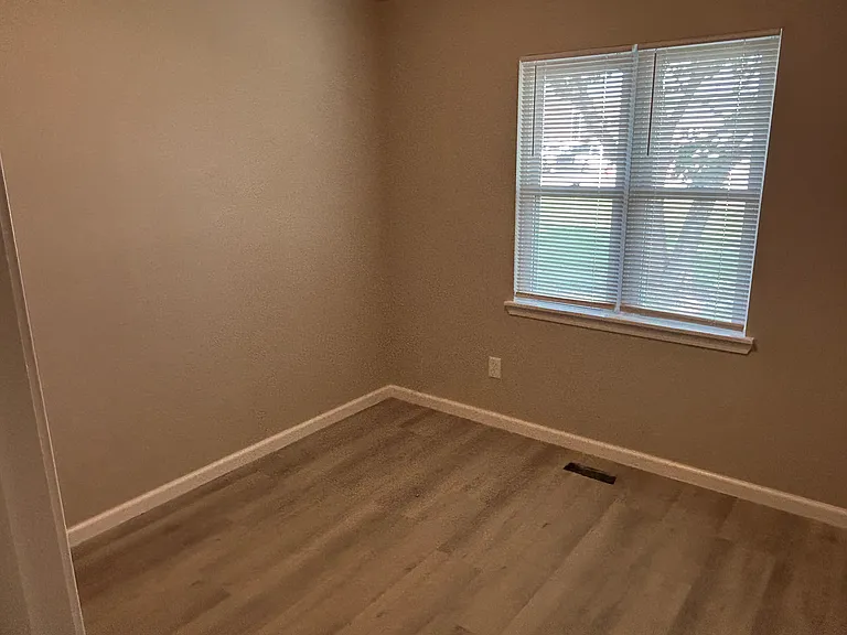 205 E F St — Photo 15