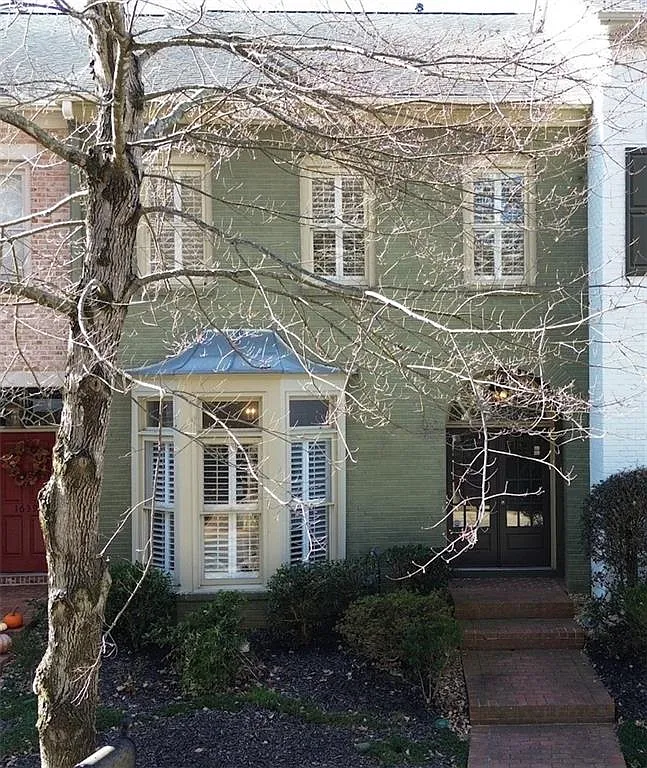 2 bed, 2.5 bath, 2059 sqft, $2,450 — Photo 1