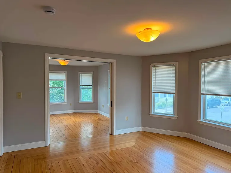 575 Summer St — Photo 4