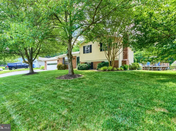 3414 Williamsburg Dr, Waldorf, MD 20601