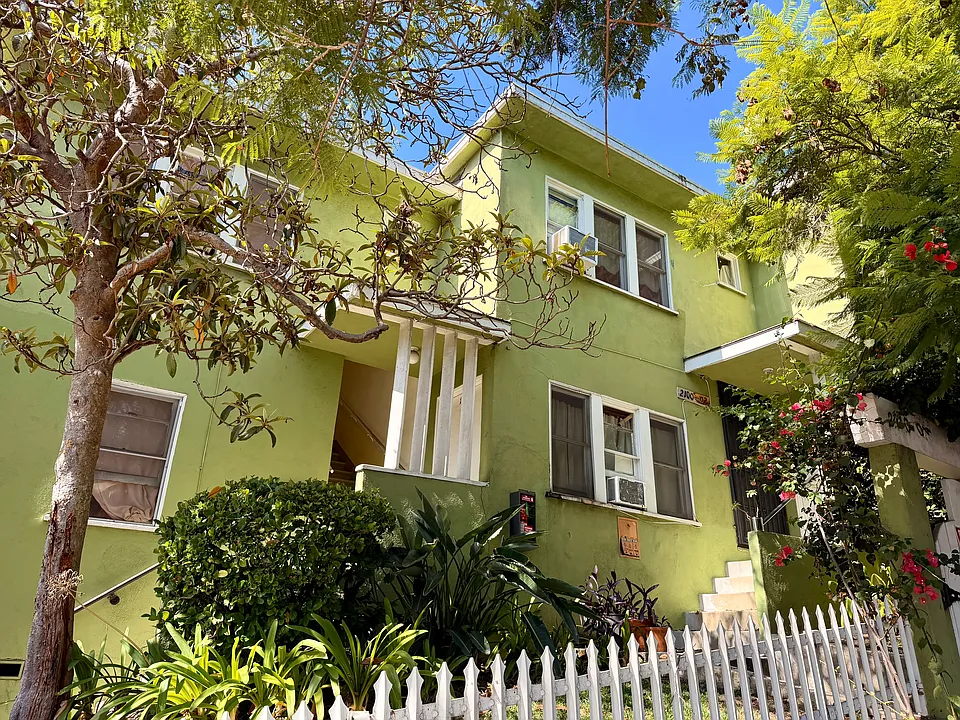 1229 N Alvarado St