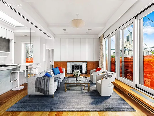 Rented by Sotheby's International Realty | media 29