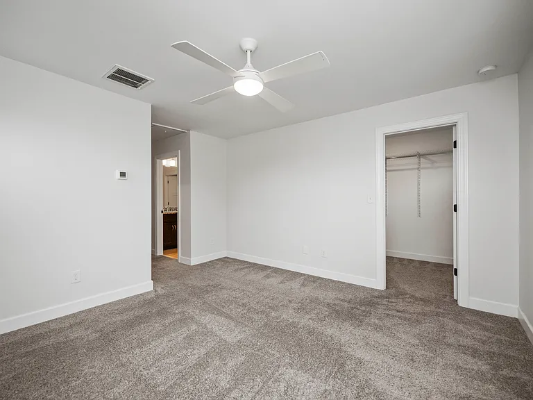 222 Midland #6104 — Photo 15