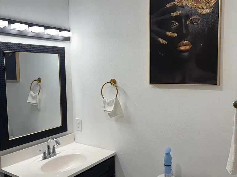 1820 N Macgregor Way — Photo 30
