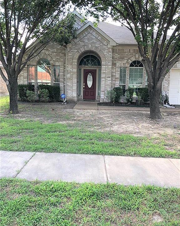 1st image of 600 Spicewood Dr