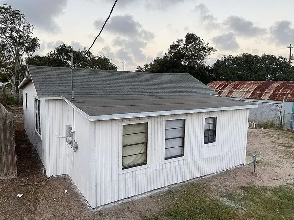 310 Melody Ln, Corpus Christi, TX 78418