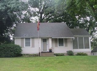 2306 Rownd St, Cedar Falls, IA 50613