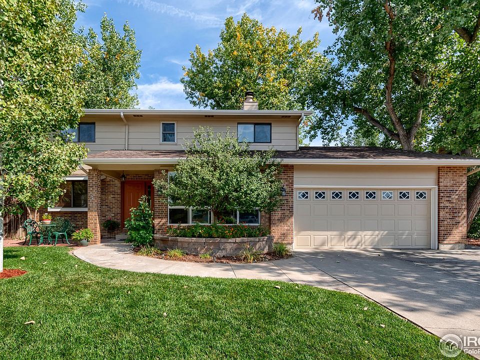 1st image of 220 Laurel Ct