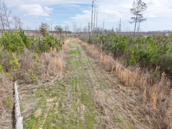 2 Reed Rd, Starkville, MS 39759