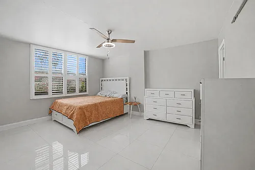117 Royal Park Dr #1H Photo 1