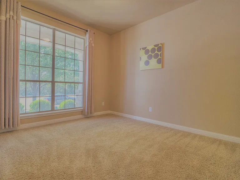 Downstairs Guest bedroom (carpet to be removed)