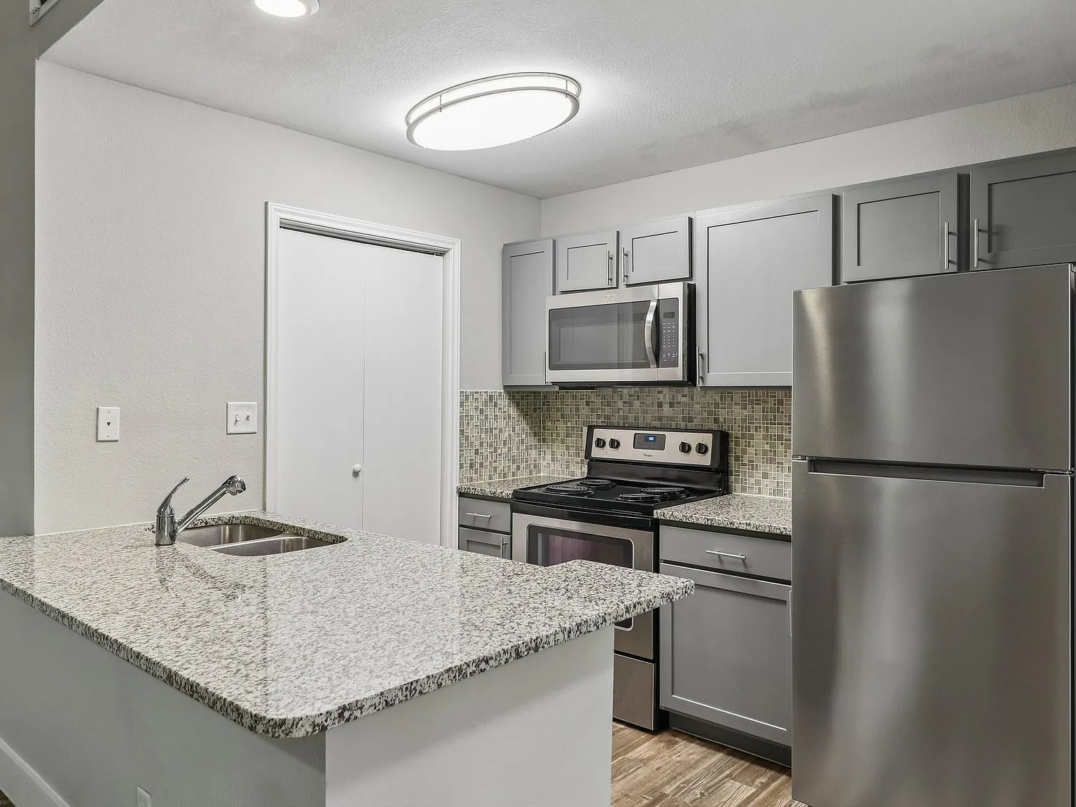 Turtle Creek Vista Apartments — Photo 4