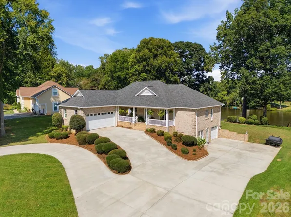 401 Armstrong Dr, Belmont, NC 28012