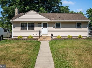 206 Cumberland Ave, Magnolia, NJ 08049