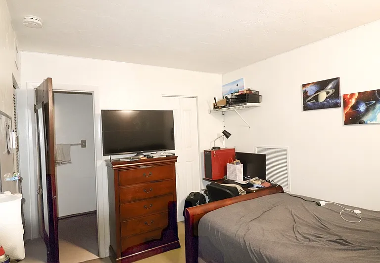 2300 SW 43rd St #C — Photo 16