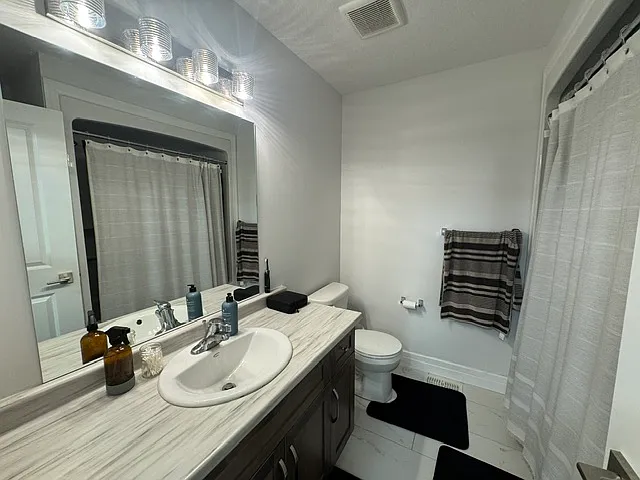 861 Edinburgh Dr — Photo 18